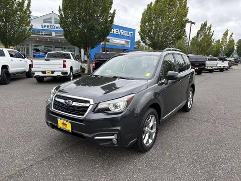 Used 2017 Subaru Forester 2.5i Touring AWD/4WD image 5