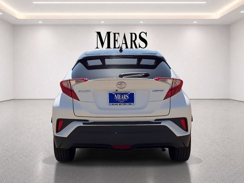 Used 2021 Toyota C-HR Limited FWD image 4