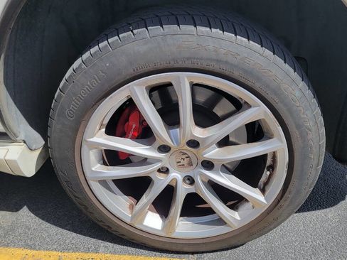 Used 2008 Porsche Cayenne Turbo image 15