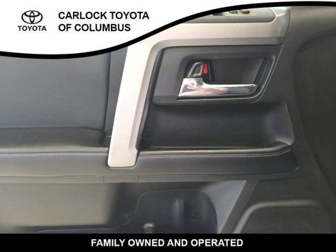 Used 2016 Toyota 4Runner SR5 AWD/4WD image 12