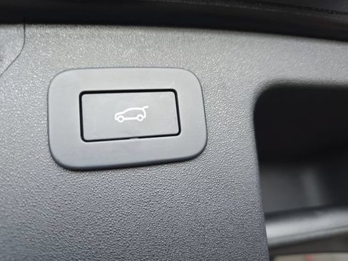 Certified 2025 Land Rover Discovery Sport S AWD/4WD image 16