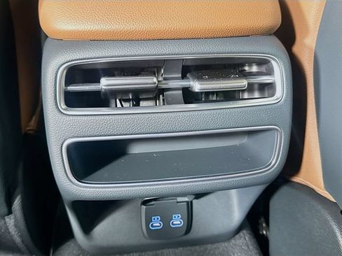 New 2026 Genesis GV70 2.5T Advanced AWD/4WD image 18
