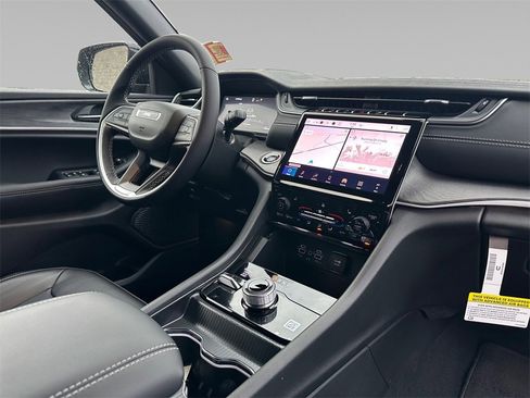 New 2025 Jeep Grand Cherokee Limited w/ Trailer Tow Package image 19