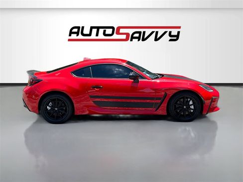 Used 2024 Toyota GR86 TRUENO Edition image 8