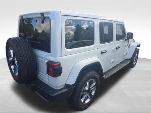 Used 2021 Jeep Wrangler Unlimited Sahara AWD/4WD image 7