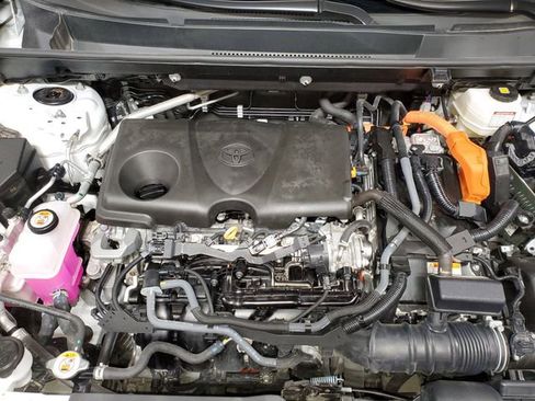 Used 2025 Toyota RAV4 XLE image 6