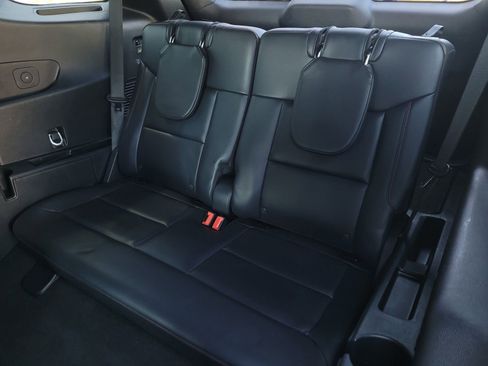 Used 2025 Ford Explorer ST-Line image 13