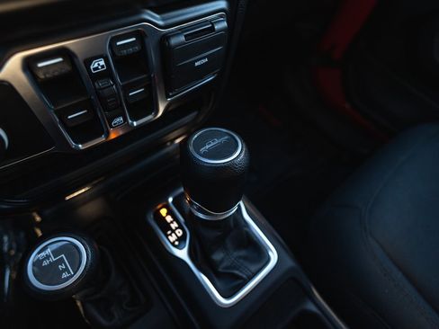 Used 2020 Jeep Gladiator Sport w/ Quick Order Package 24S image 18