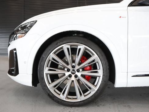 New 2026 Audi Q8 Prestige image 5