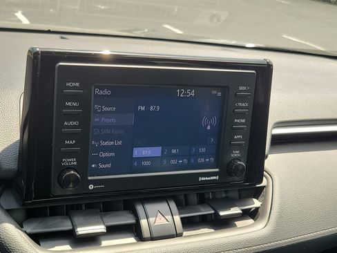 Certified 2022 Toyota RAV4 XLE w/ Convenience Package FWD image 27