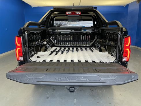 New 2026 Chevrolet Colorado Z71 w/ Midnight Edition image 26