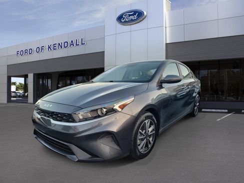 Used 2023 Kia Forte LXS w/ LXS Technology Package FWD image 1