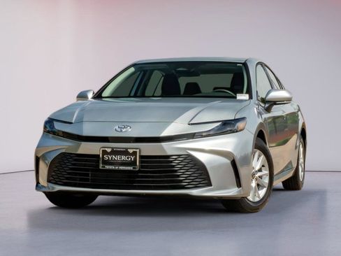 Used 2026 Toyota Camry LE FWD image 1