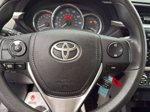 Used 2015 Toyota Corolla LE FWD image 14