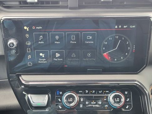 Used 2024 GMC Sierra 1500 AT4 w/ Technology Package AWD/4WD image 13