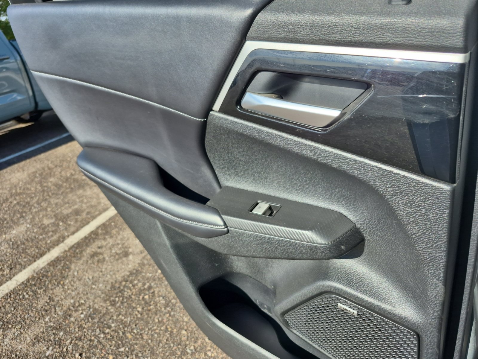 Used 2025 Mitsubishi Outlander SE AWD/4WD image 19