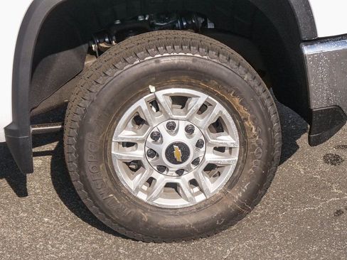 New 2026 Chevrolet Silverado 2500 W/T image 5