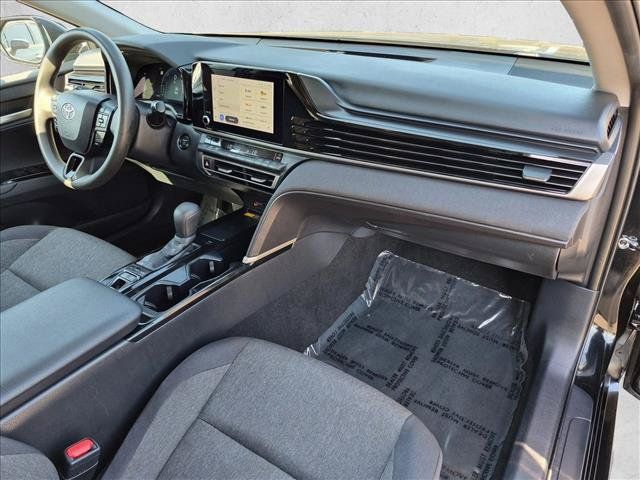 Used 2025 Toyota Camry LE FWD image 21