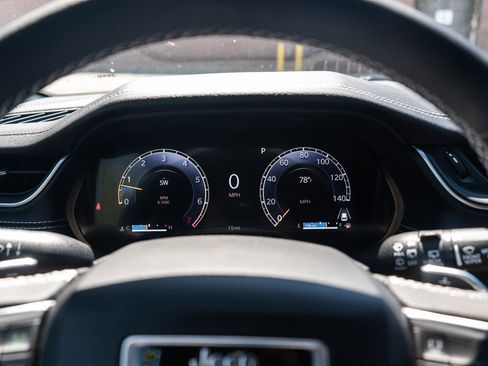 New 2025 Jeep Grand Cherokee L Limited w/ Trailer Tow Package image 24