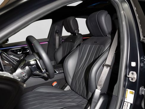 Used 2024 Mercedes-Benz S 63 AMG S image 5