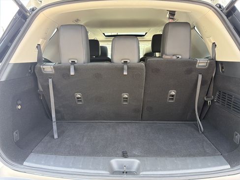 Used 2023 Nissan Pathfinder Platinum w/ Lighting Package (N93) FWD image 19