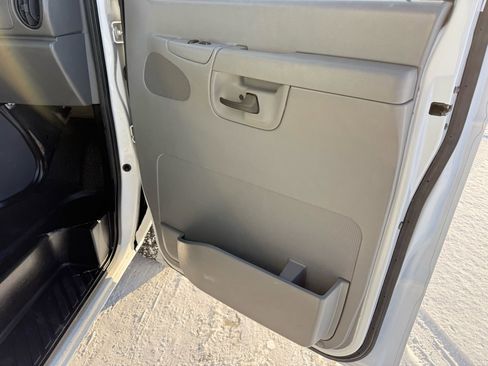 Used 2008 Ford E-350 and Econoline 350 Super Duty image 24
