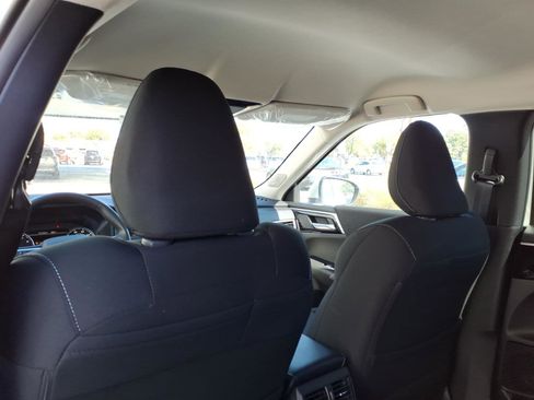 New 2026 Mitsubishi Outlander ES FWD image 15