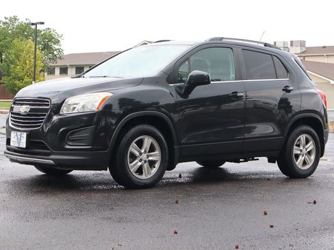 Used 2015 Chevrolet Trax LT w/ LT Sun and Sound Package AWD/4WD image 11