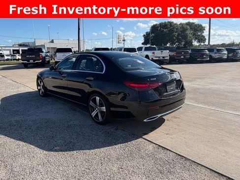 Used 2025 Mercedes-Benz C 300 4MATIC Sedan image 2