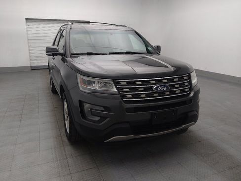 Used 2016 Ford Explorer XLT w/ Equipment Group 202A AWD/4WD image 14