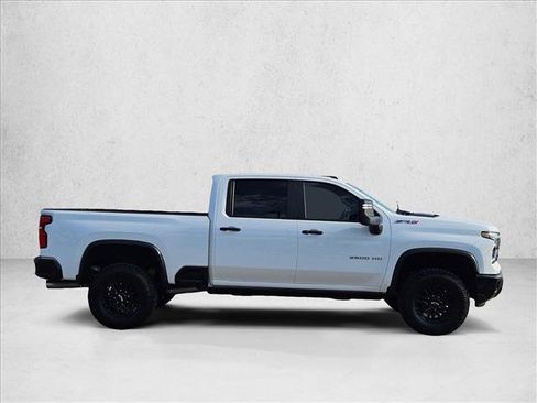 Certified 2025 Chevrolet Silverado 2500 ZR2 w/ Technology Package image 4