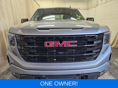 Used 2025 GMC Sierra 1500 Elevation w/ Elevation Premium Package image 3