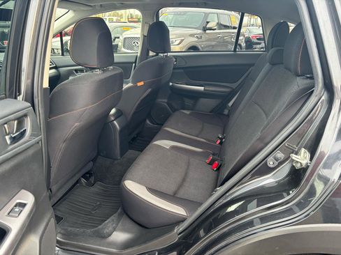 Used 2017 Subaru Crosstrek 2.0i Premium w/ Moonroof Package image 12