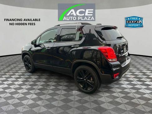 Used 2018 Chevrolet Trax LT w/ Sun & Sound Package image 7