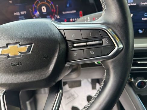 Used 2025 Chevrolet Traverse LT FWD image 26