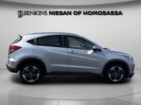Used 2018 Honda HR-V EX-L image 6