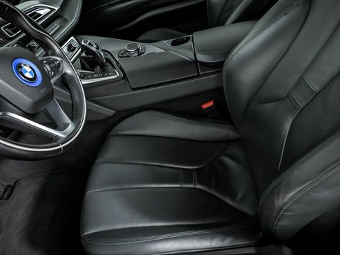 Used 2015 BMW i8 image 16