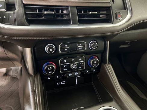 Used 2021 Chevrolet Tahoe LT w/ LT Signature Package image 20