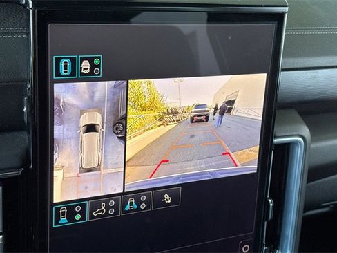 Used 2025 GMC Yukon Denali image 18