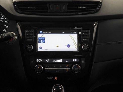 Used 2017 Nissan Rogue SL w/ SL Premium Package AWD/4WD image 15