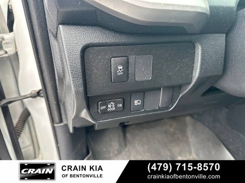 Used 2020 Toyota Tacoma SR5 RWD image 21