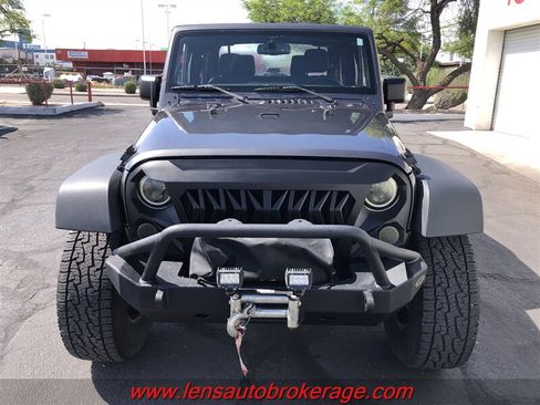 Used 2018 Jeep Wrangler Sport AWD/4WD image 5