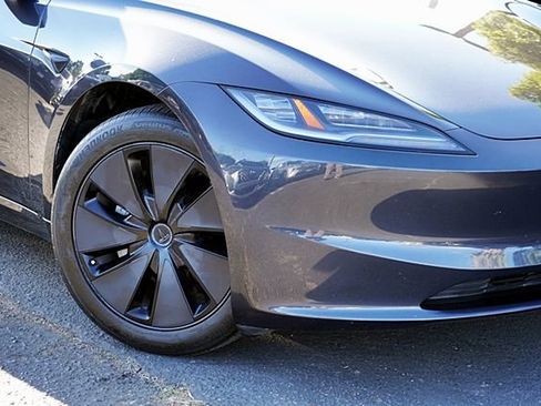 Used 2025 Tesla Model 3 Long Range RWD image 4