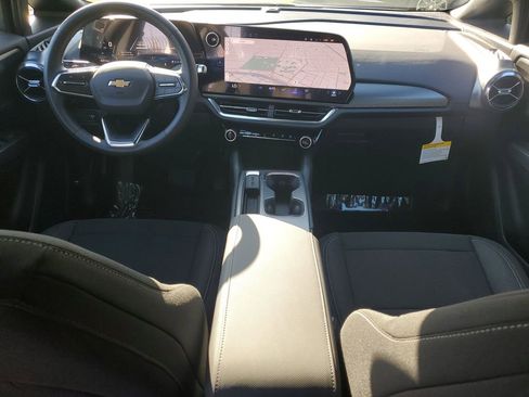 New 2026 Chevrolet Equinox EV LT image 9