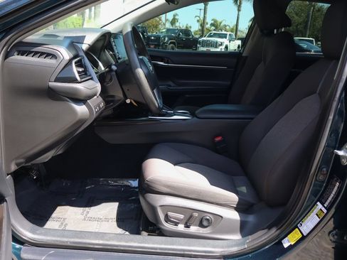 Used 2021 Toyota Camry LE FWD image 19
