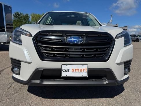Used 2022 Subaru Forester Premium AWD/4WD image 2