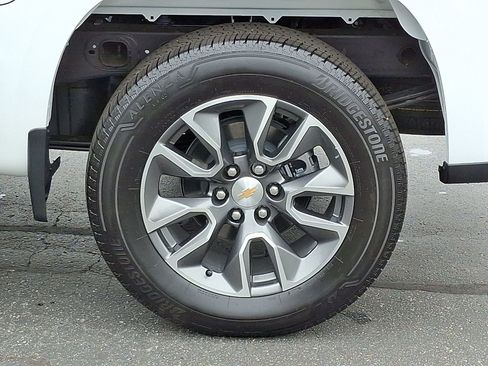 Certified 2025 Chevrolet Silverado 1500 LT image 31