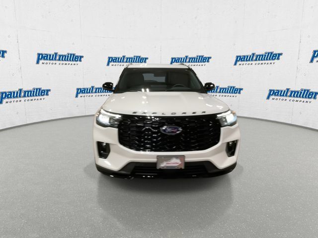 Used 2026 Ford Explorer ST-Line w/ ST-Line Street Pack AWD/4WD image 3
