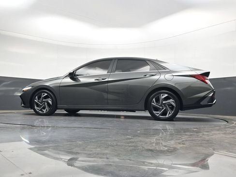 Used 2024 Hyundai Elantra SEL w/ Convenience Package FWD image 47