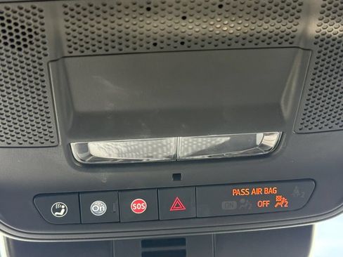Used 2025 GMC Acadia Elevation FWD image 18